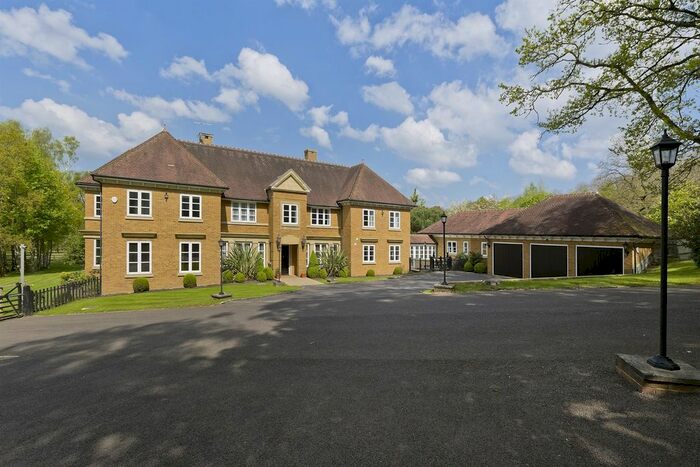 7 Bedroom Detached House To Rent In Guildford Road, Ottershaw, Chertsey, KT16