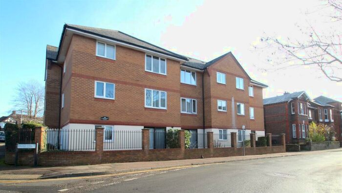 1 Bedroom Flat To Rent In Alexandra Court, Hemel Hempstead, HP2