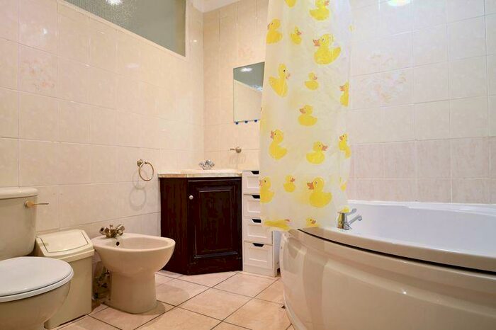 5 Bedroom Detached House To Rent In Goodwood Way, Brighton, BN2