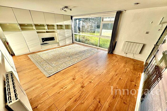 2 Bedroom Apartment To Rent In Wolverhampton Road, Oldbury, B68