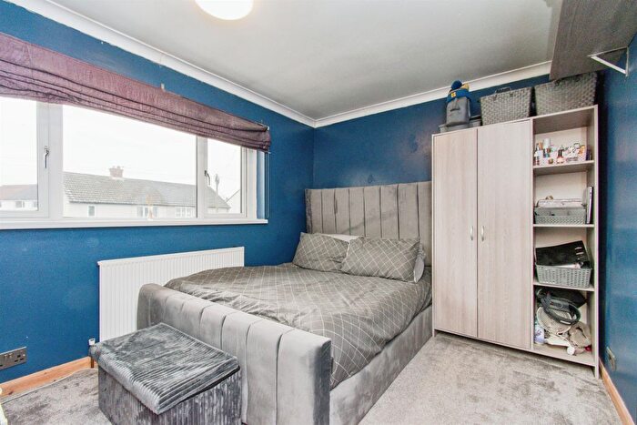 2 Bedroom Semi-Detached House For Sale In Orchard Head Drive, Pontefract, WF8