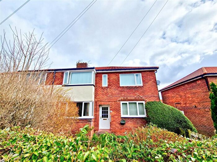 2 Bedroom Flat For Sale In Linbridge Drive, Newcastle Upon Tyne, Tyne And Wear, NE5