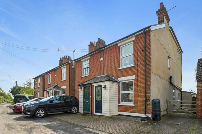 3 Bedroom Cottage For Sale In Mission Lane, East Bergholt, CO7