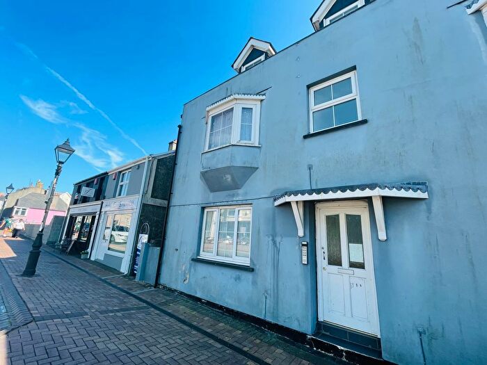 1 Bedroom Property To Rent In Charles Street, Milford Haven, SA73