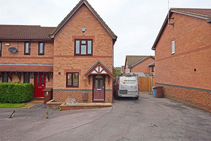 2 Bedroom End Of Terrace House To Rent In Ten Acre Way, Rainham, Gillingham, ME8