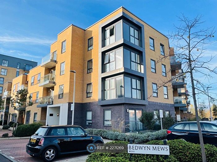 2 Bedroom Flat To Rent In Peregrine House, Reading, RG2