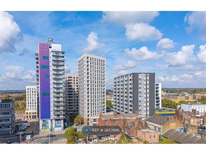 2 Bedroom Flat To Rent In Valentines House, Ilford, IG1