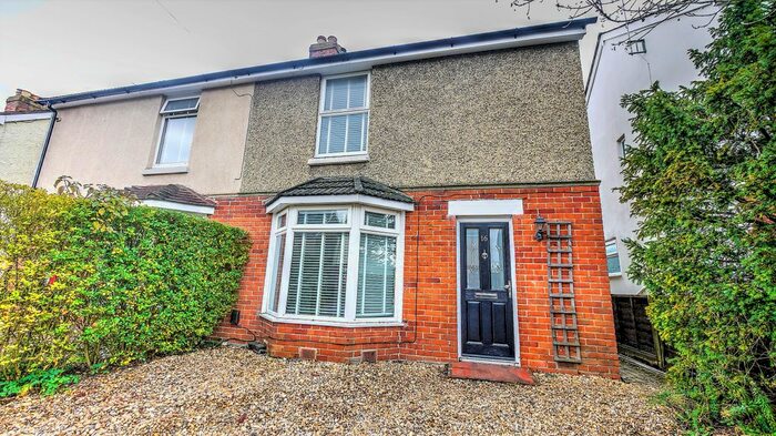 3 Bedroom Semi-Detached House To Rent In Queens Road, Petersfield, GU32