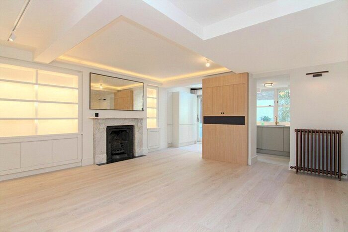 2 Bedroom Flat To Rent In Artesian Road, Notting Hill, W2