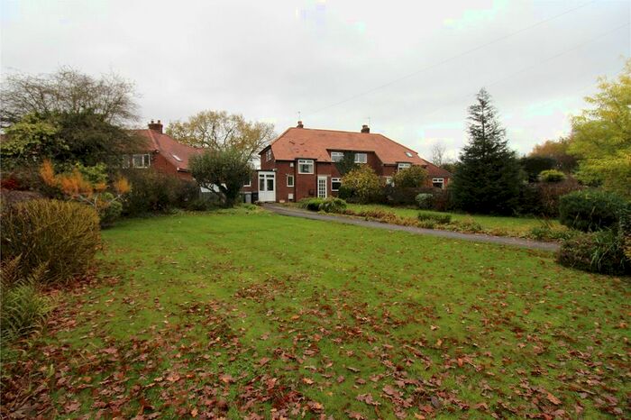 3 Bedroom Semi-Detached House For Sale In The Crescent, Mottram St. Andrew, Macclesfield, SK10