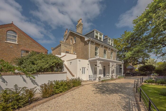 2 Bedroom Flat To Rent In Ailsa Road, St Margarets, Twickenham, TW1