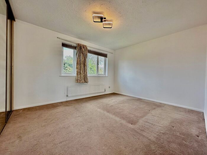 5 Bedroom Detached House To Rent In Primrose Lane, Croydon, CR0