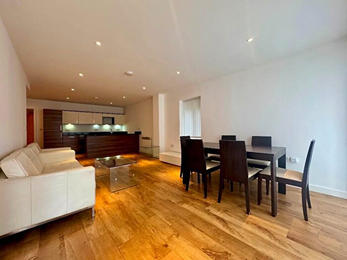 4 Bedroom Semi-Detached House To Rent In Park Lodge Avenue, West Drayton, UB7