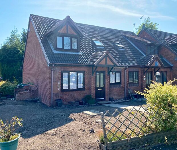 1 Bedroom Property To Rent In Ambleside Close, Bilston, WV14