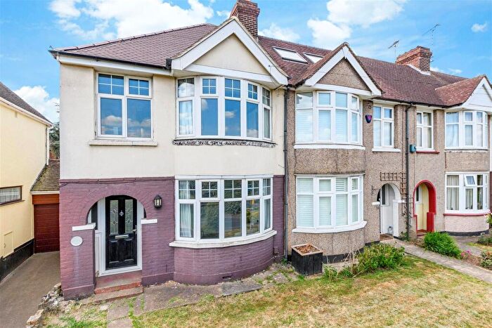 3 Bedroom End Of Terrace House For Sale In Hawley Road, Dartford, Kent, DA1