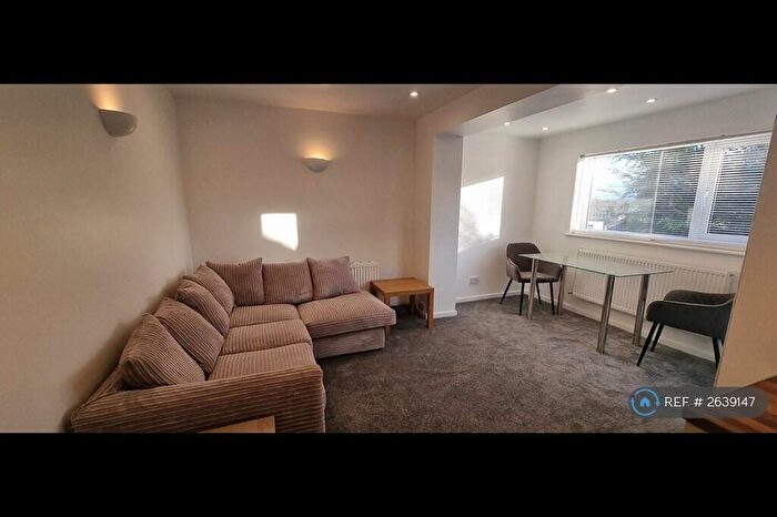 1 Bedroom Flat To Rent In Alwoodley Lane, Leeds, LS17