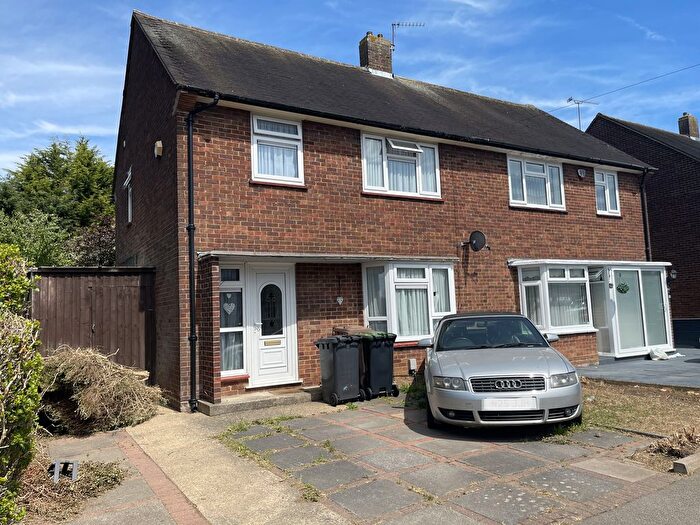 3 Bedroom Semi-Detached House To Rent In Priestleys, Luton, LU1