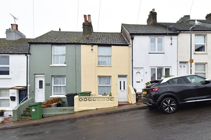 2 Bedroom Terraced House For Sale In Sandown Road, Hastings, TN35
