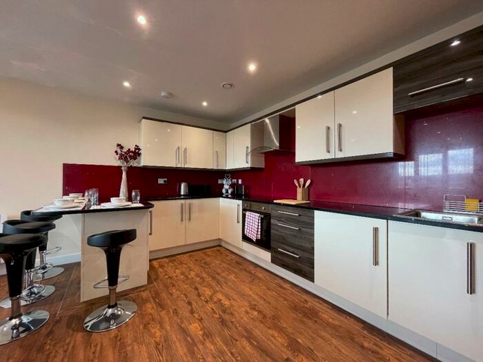 3 Bedroom Flat To Rent In Ecco, Sheffield, Sheffield, S11