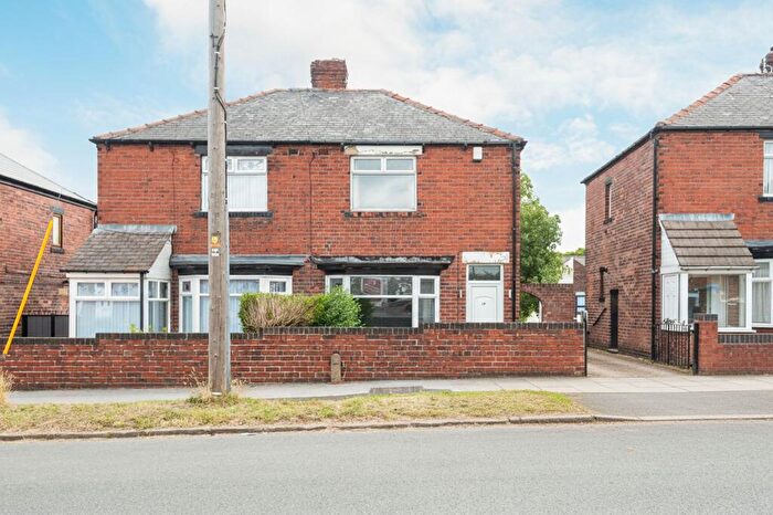 2 Bedroom Semi-Detached House To Rent In Lound Road, Sheffield, S9