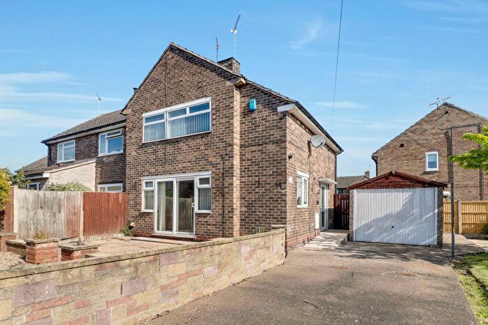 3 Bedroom Semi-Detached House For Sale In Park Road East, Calverton, NG14