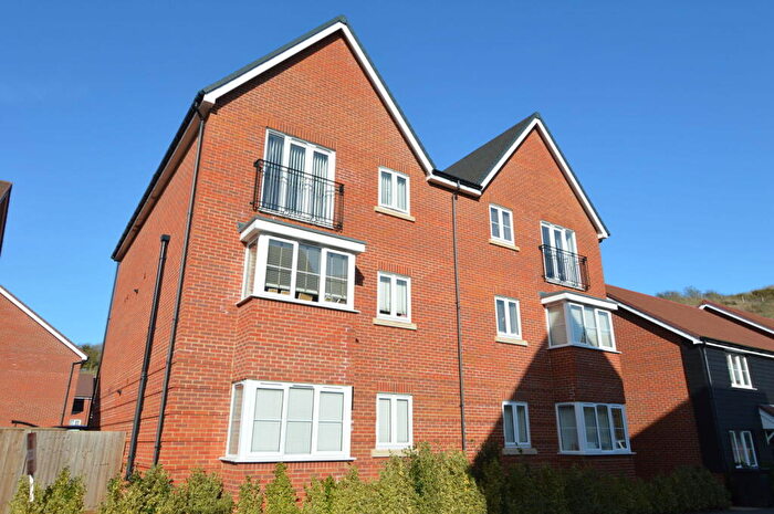 2 Bedroom Flat For Sale In Florence House, Peters Village, Wouldham, Rochester, ME1