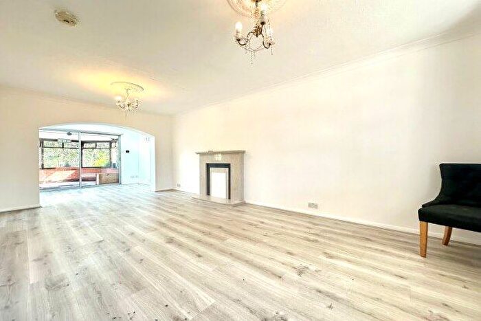 4 Bedroom Detached House To Rent In Longmore Road, Solihull, B90