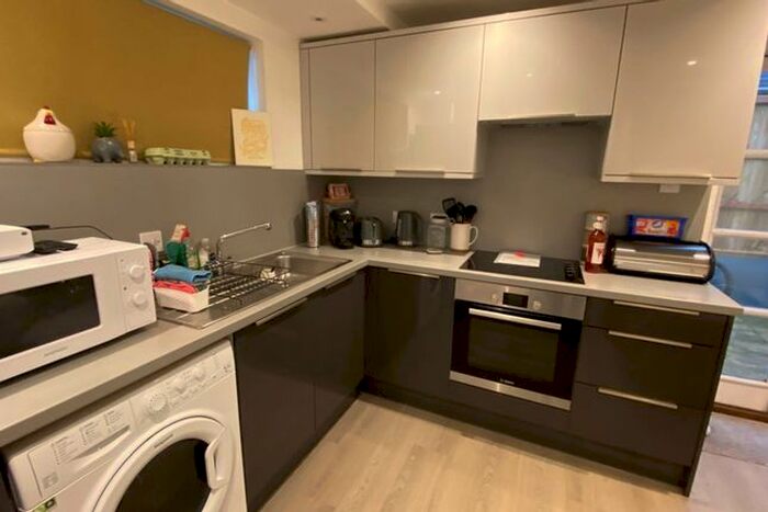 2 Bedroom Property To Rent In Broad Street, Canterbury, CT1