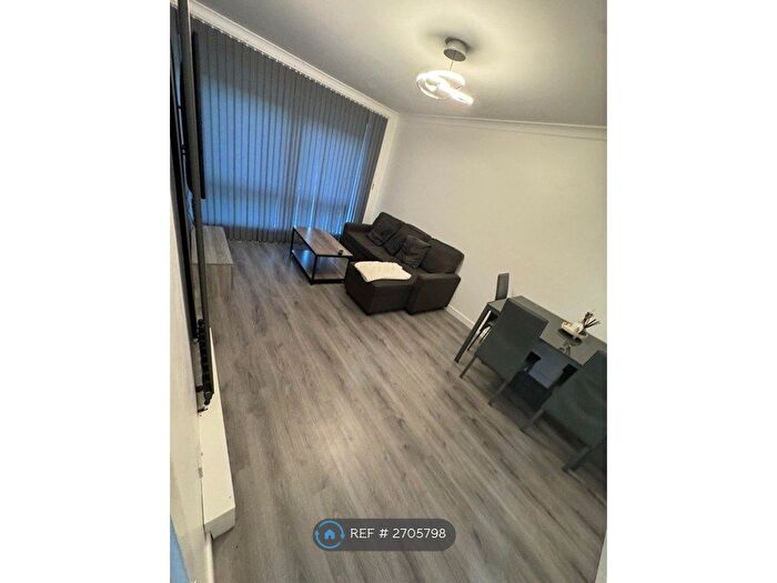 1 Bedroom Flat To Rent In Church Street, Dagenham, RM10