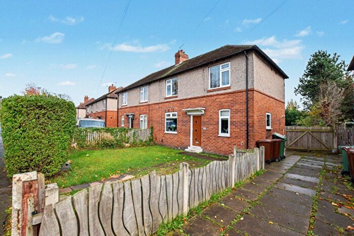 3 Bedroom Semi Detached House For Sale In Whinney Moor Avenue, Wakefield, West Yorkshire, WF2