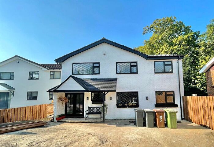 5 Bedroom Detached House To Rent In Woodside, Elstree, Borehamwood, Hertfordshire, WD6