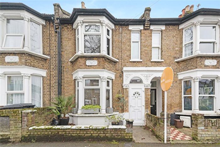 3 Bedroom Terraced House To Rent In Lynmouth Road, Walthamstow, London, E17