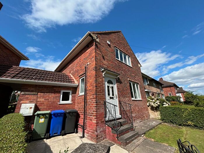 2 Bedroom End Of Terrace House To Rent In Troughbrook Road, Hollingwood, Chesterfield, S43