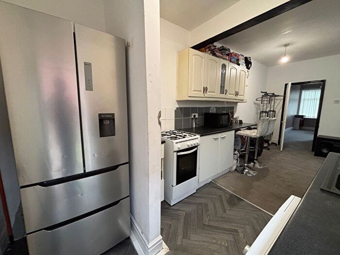 2 Bedroom Flat To Rent In Browning Road, Herringthorpe, Rotherham, S65