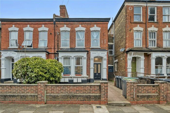 1 Bedroom Apartment To Rent In Pembury Road, Tottenham, London, N17