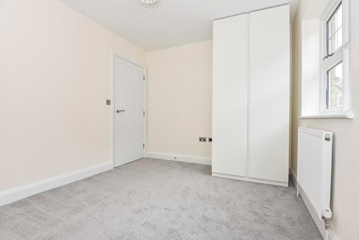 1 Bedroom Maisonette To Rent In Priory Road, High Wycombe, HP13