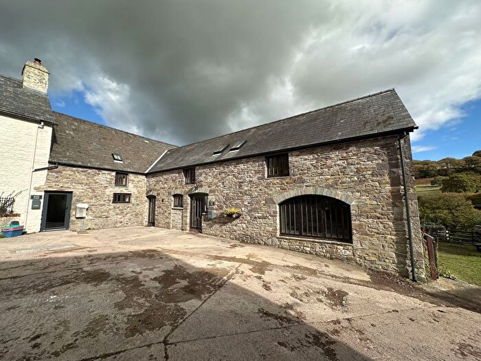 3 Bedroom Barn Conversion To Rent In Cwmcamlais, Brecon, LD3