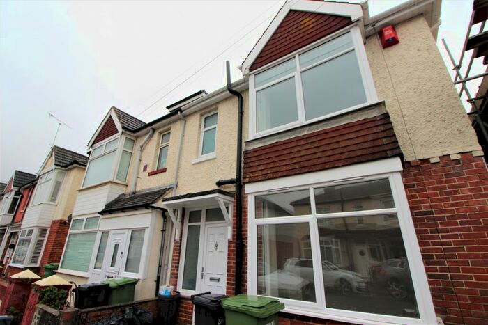 3 Bedroom Semi-Detached House To Rent In Kimbolton Road, Portsmouth, PO3