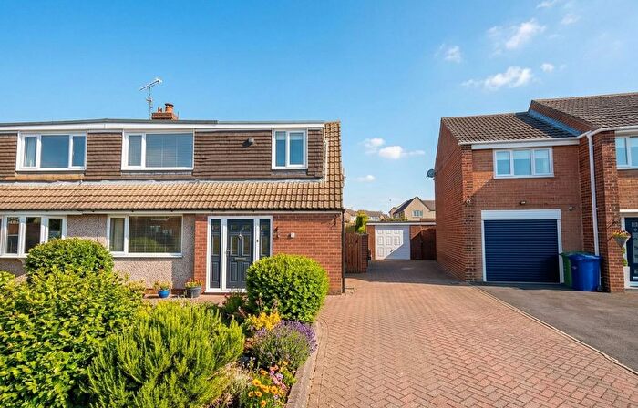 3 Bedroom Semi Detached House To Rent In Beech Grove, Gateshead, NE9