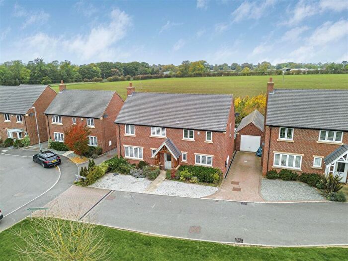 4 Bedroom House For Sale In Buttercup Close, Lutterworth, LE17
