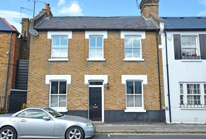 3 Bedroom House To Rent In Park Road, Hampton Wick, KT1