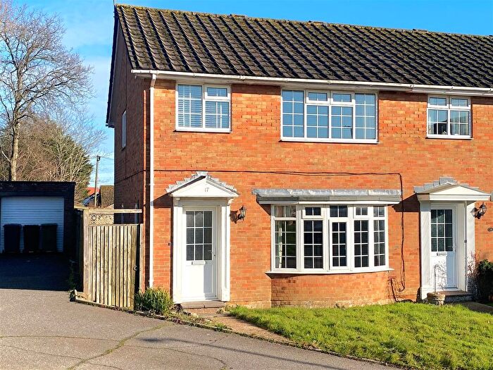 3 Bedroom End Of Terrace House For Sale In Chartres Close, Bexhill On Sea, TN40