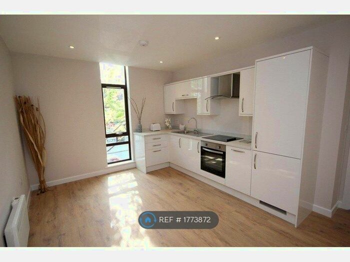 1 Bedroom Flat To Rent In Station Road, New Milton, BH25