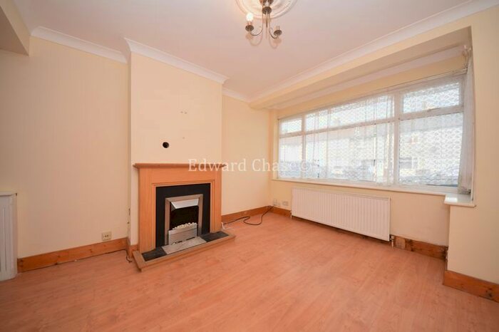 3 Bedroom Terraced House To Rent In Western Avenue, Dagenham, RM10