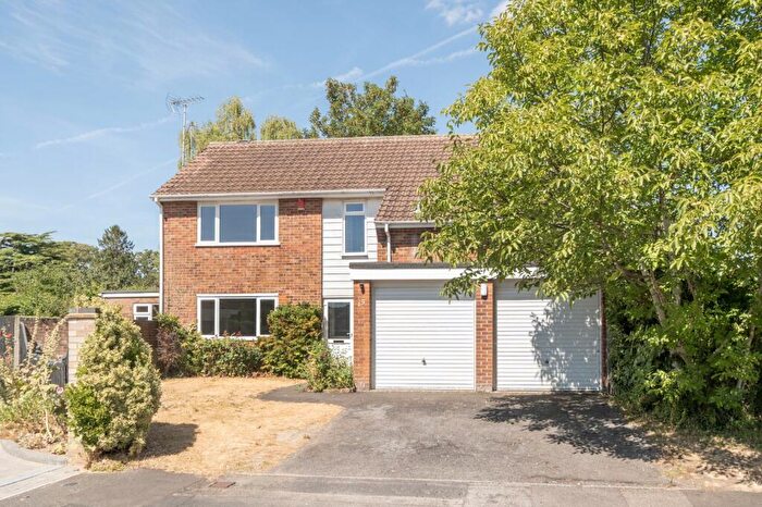 4 Bedroom Detached House To Rent In Camwood Close, Basingstoke, Hampshire, RG21