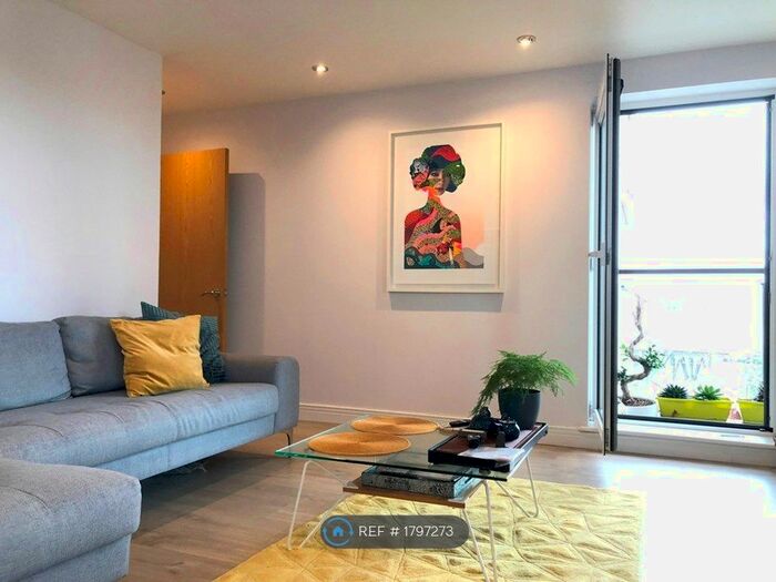 2 Bedroom Flat To Rent In Erebus Drive, London, SE28