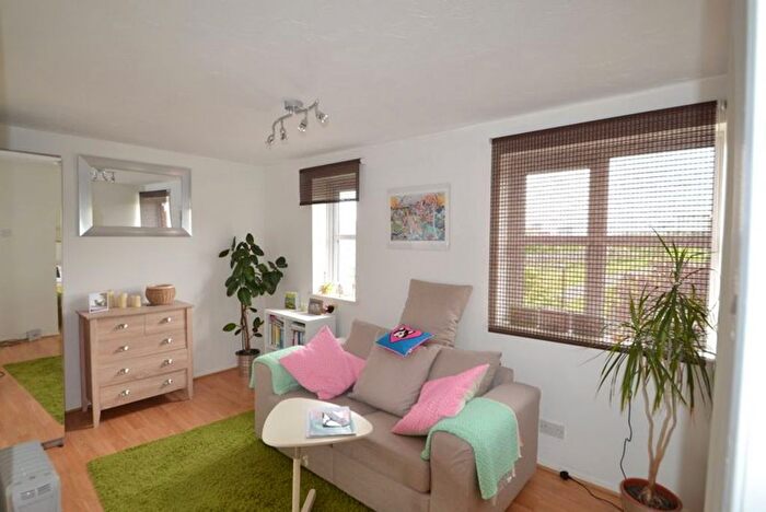 Studio To Rent In John Williams Close, London, SE14