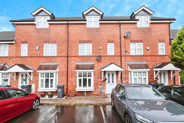 4 Bedroom Terraced House For Sale In Netherhouse Close, Great Barr, Birmingham, B44