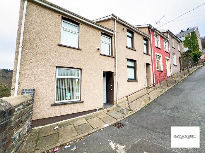 3 Bedroom End Of Terrace House For Sale In George Terrace, Mountain Ash, Mid Glamorgan, CF45