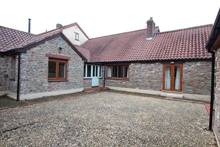 3 Bedroom Character Property For Sale In Crossleaze Road Hanham Bristol, BS15